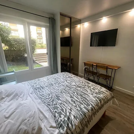 Apartment Equipe Comme D'hotel Saint-Cloud